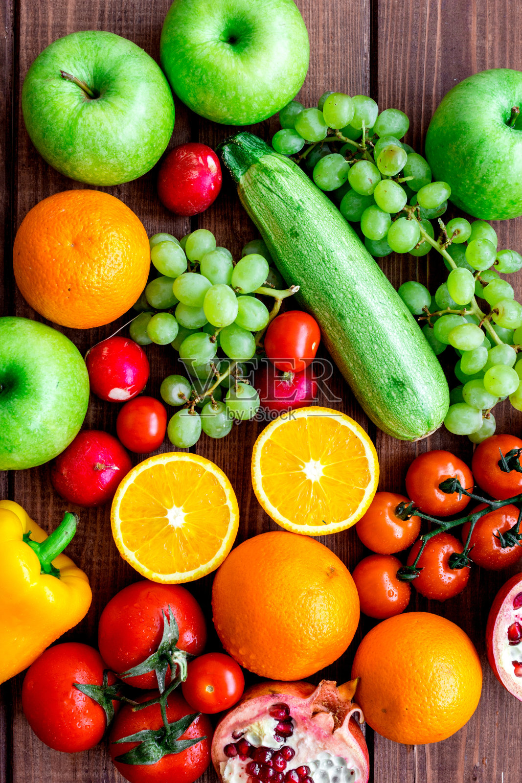 夏季食物与新鲜的水果和蔬菜俯视图照片摄影